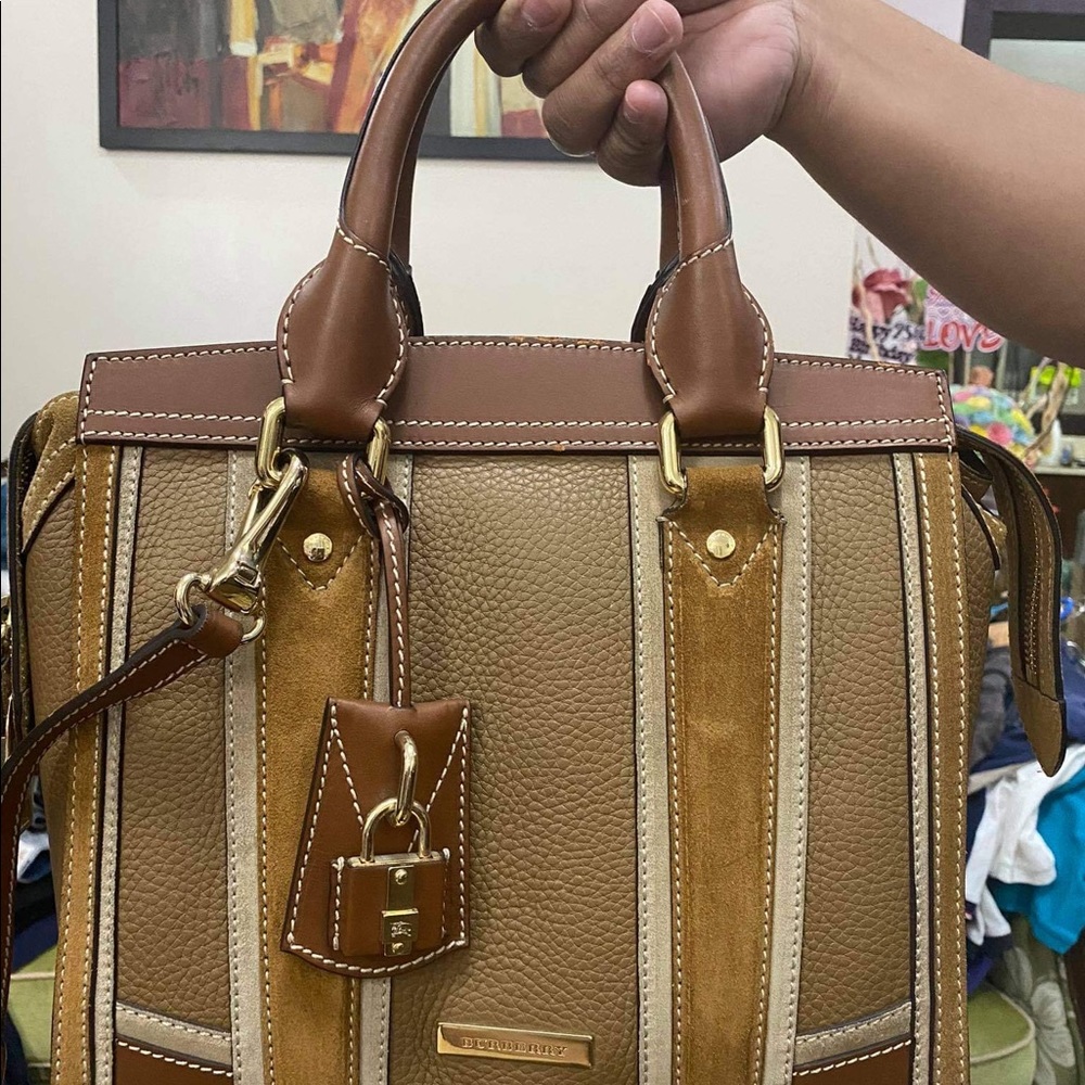 BURBERRY

Grain Calfskin Small Cube Bowling Bag